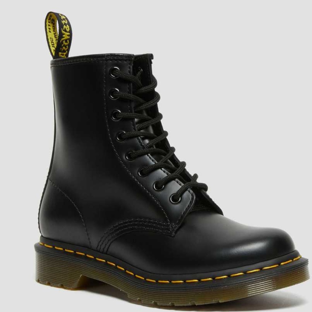 1460 WOMEN'S SMOOTH LEATHER LACE UP BOOTS